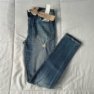 Levi skinny jeans